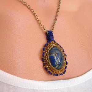 Woven Pendant Smoky Sooty Necklace
