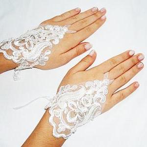 Ivory Lace Fingerless Gloves