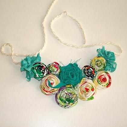 Green Tone Rosette Statement Necklace, Rolled..
