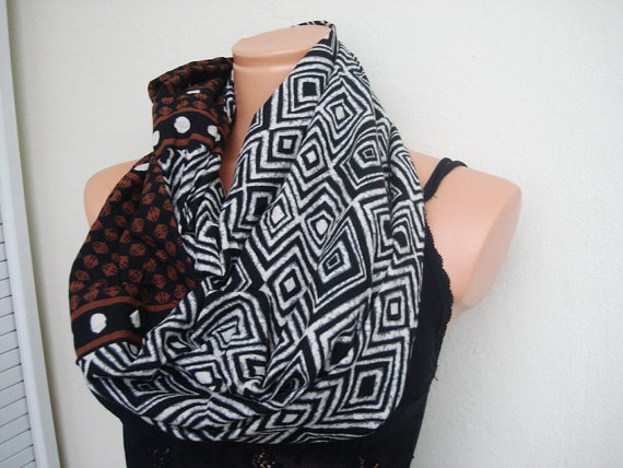 Black And White Tube Scarf on Luulla